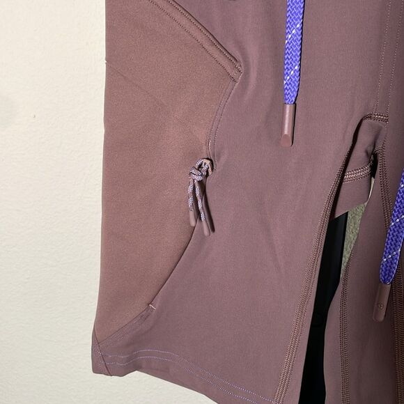 Lululemon Cargo SHR Hiking Short 8"- Dark Oxide Hike High-rise SZ 2 NWT - Picture 8 of 10